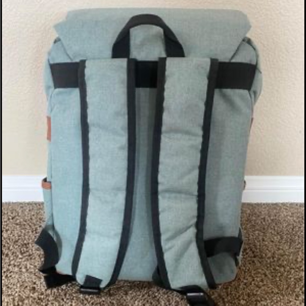 Backpack - Picture 2 of 4